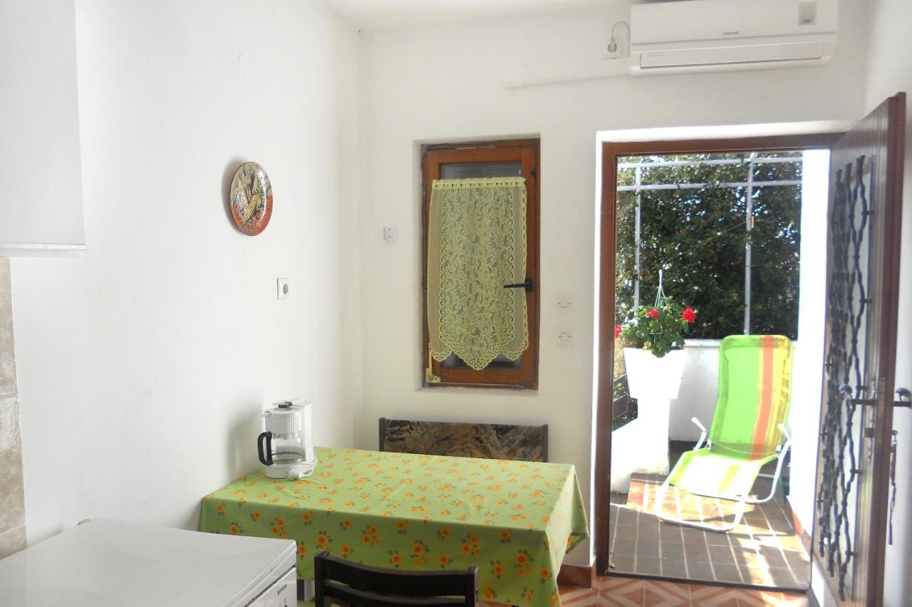 Apartment Supetarska Draga - Donja 5030A Eksteriør bilde