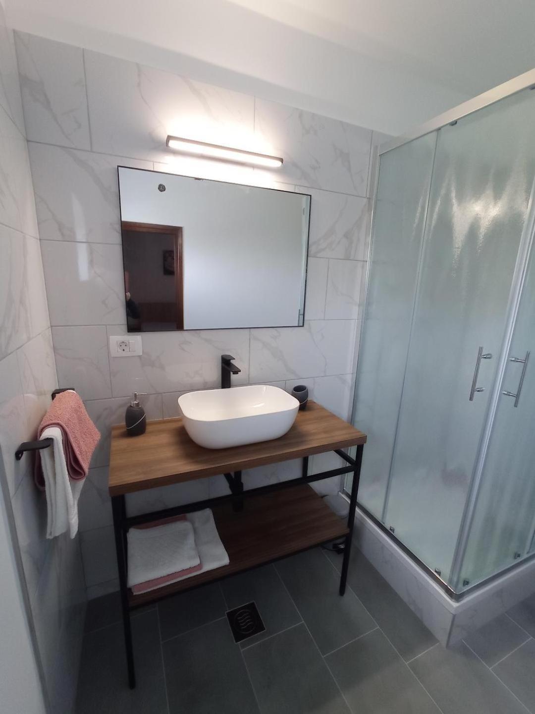 Apartment Supetarska Draga - Donja 5030A Eksteriør bilde